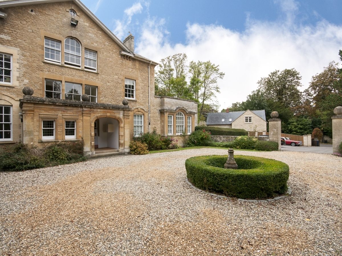 2 bed flat to rent in Spring Hill Road, Begbroke, Kidlington OX5 Zoopla