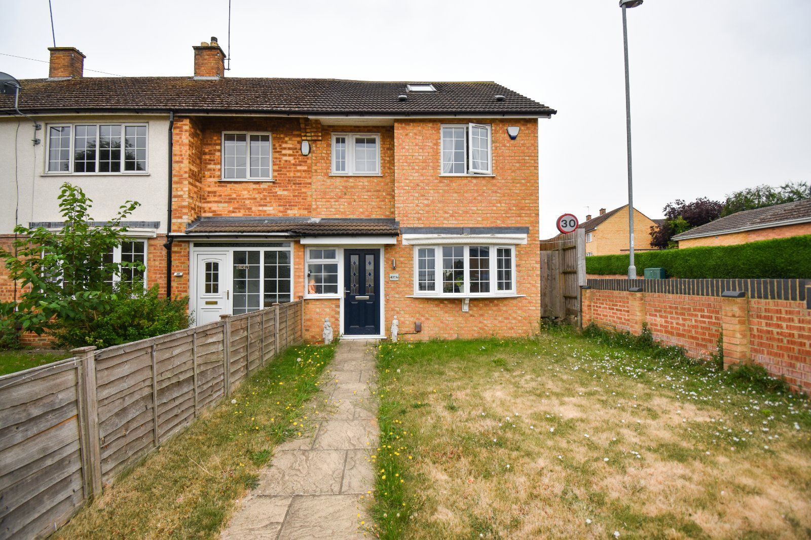 3 bed semidetached house to rent in Harlestone Road, Northampton NN5