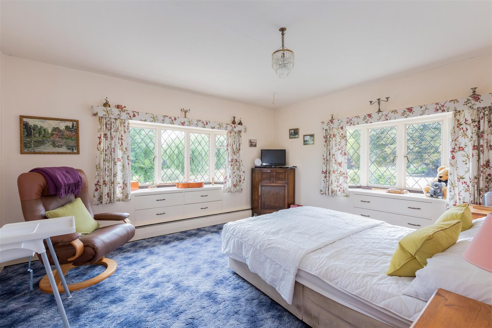 8 bed detached house for sale in Loddon Drive, Wargrave, Reading RG10