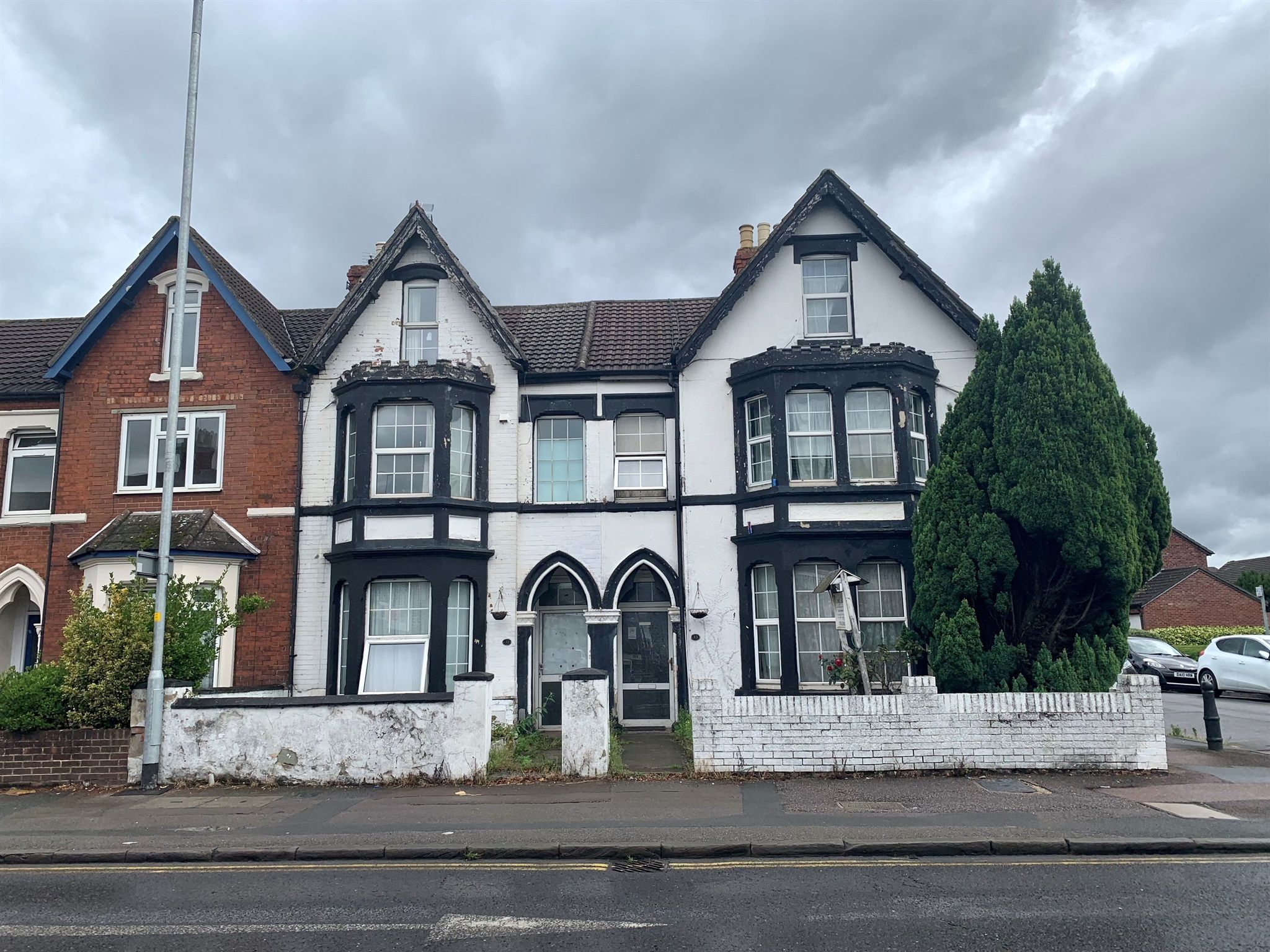 14 bed end terrace house for sale in County Road, Swindon SN1 Zoopla