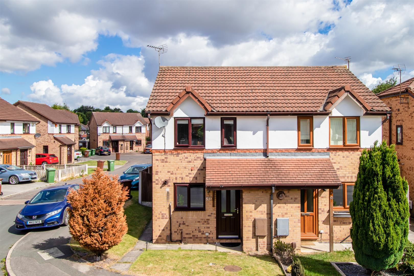 2 bed semidetached house for sale in Parkinson Close, Wakefield WF1