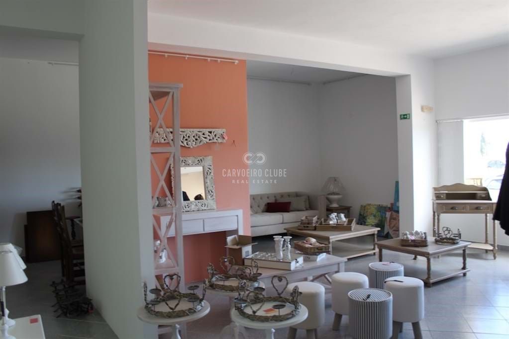 Commercial property for sale in Pera, Alcantarilha E Pêra, Silves