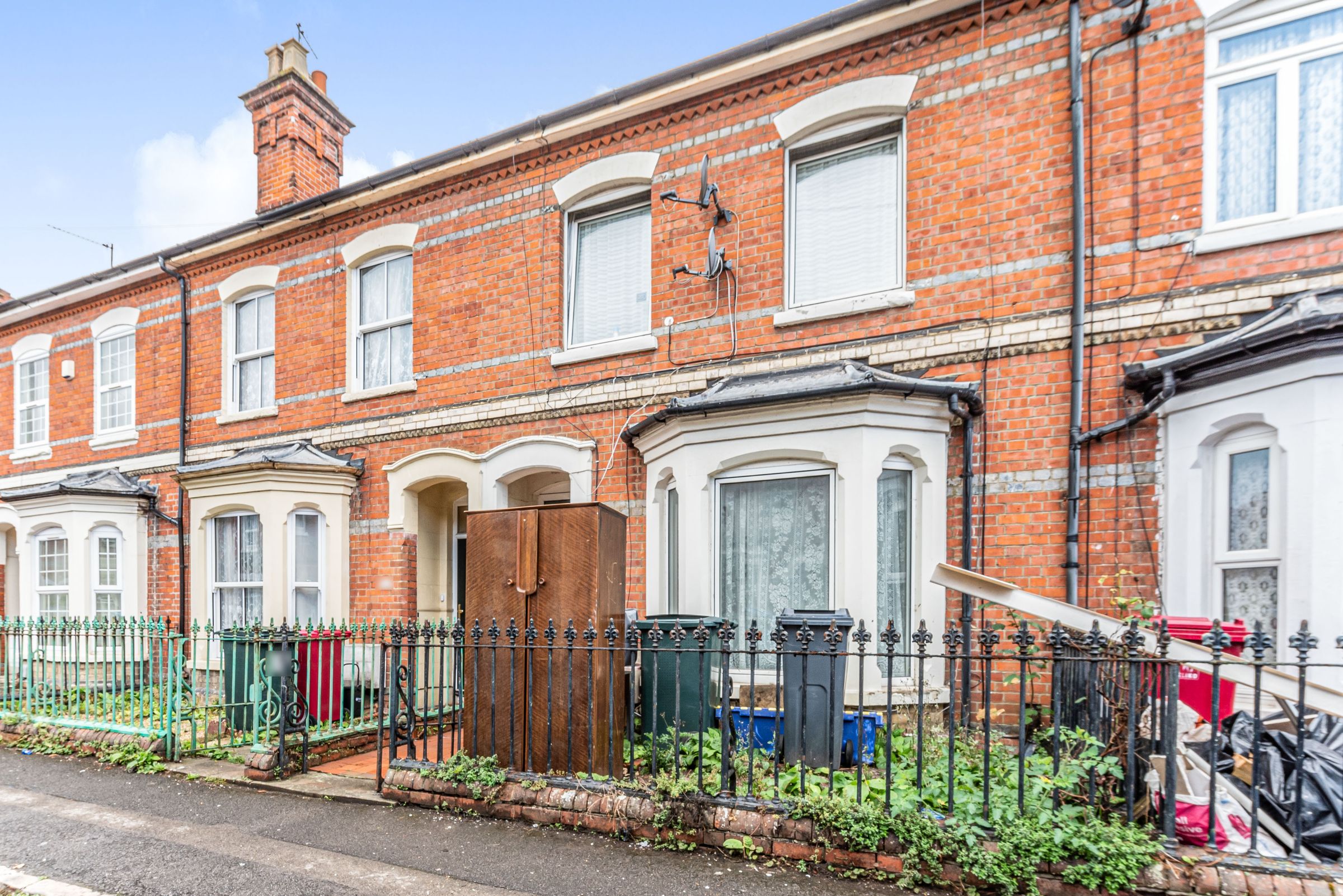 3 bed terraced house for sale in Donnington Road, Reading RG1 Zoopla