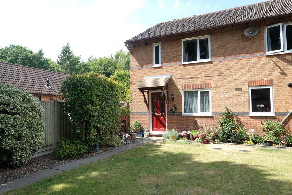 3 bed end terrace house for sale in The Gulls, Marchwood SO40 Zoopla