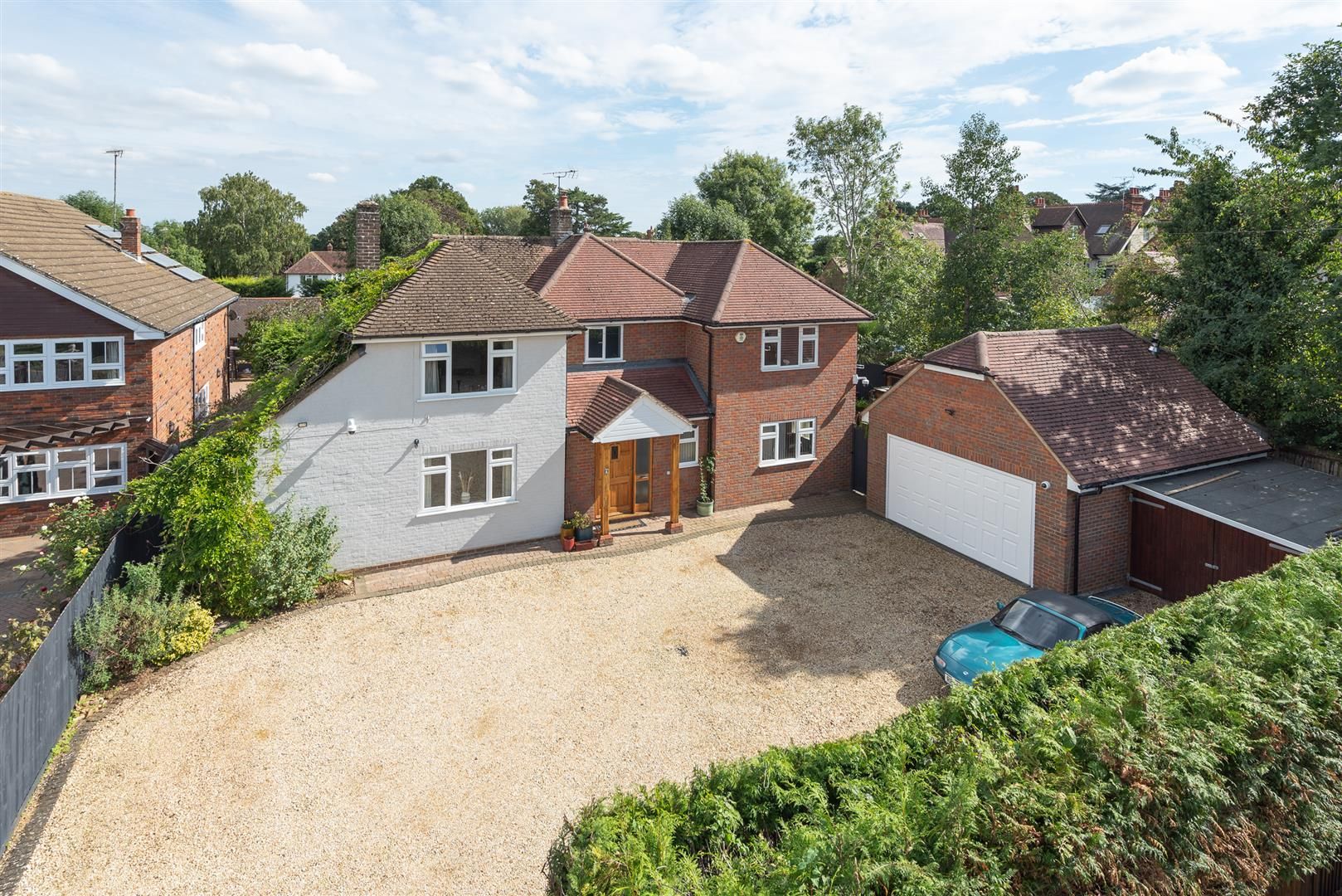 5 bed detached house for sale in Golden Riddy, Leighton Buzzard LU7