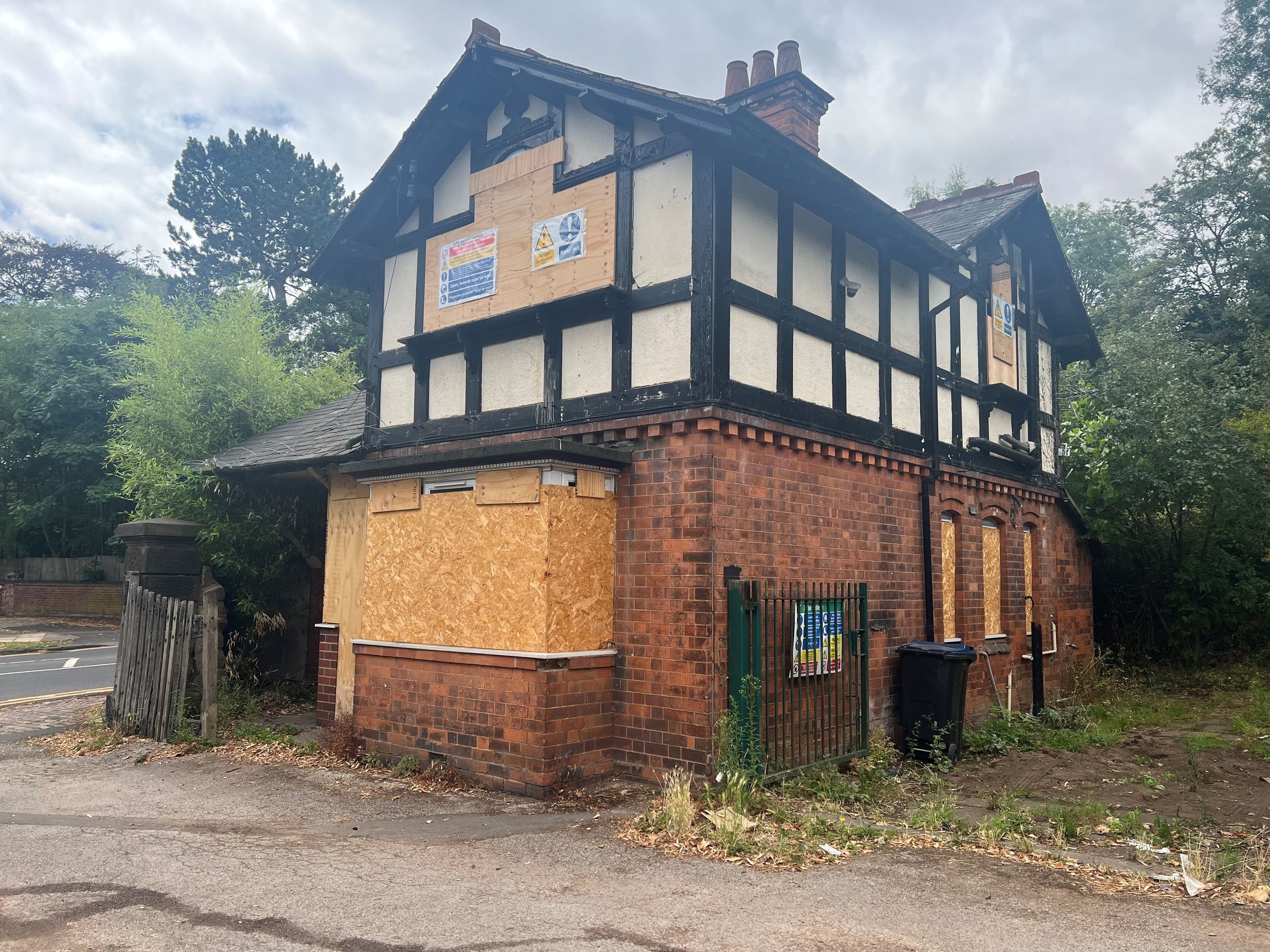 2 bed detached house for sale in The Lodge, 392 Kingsbury Road