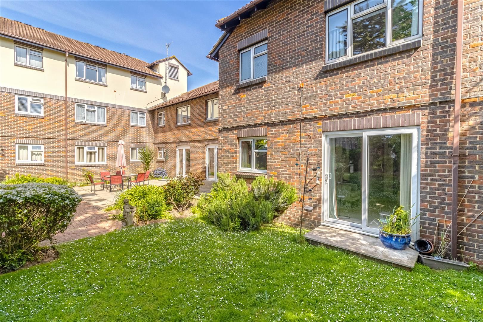 1 bed property for sale in Freshbrook Road, Lancing BN15 Zoopla