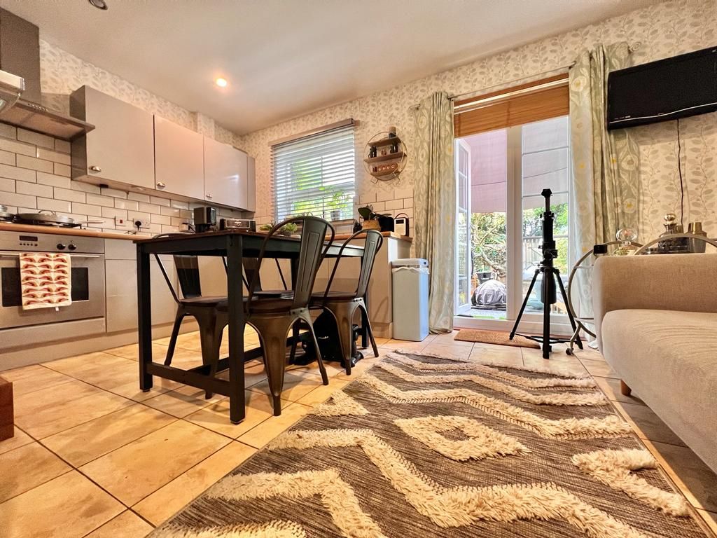 4 bed town house for sale in Palace Road, Gillingham SP8 Zoopla