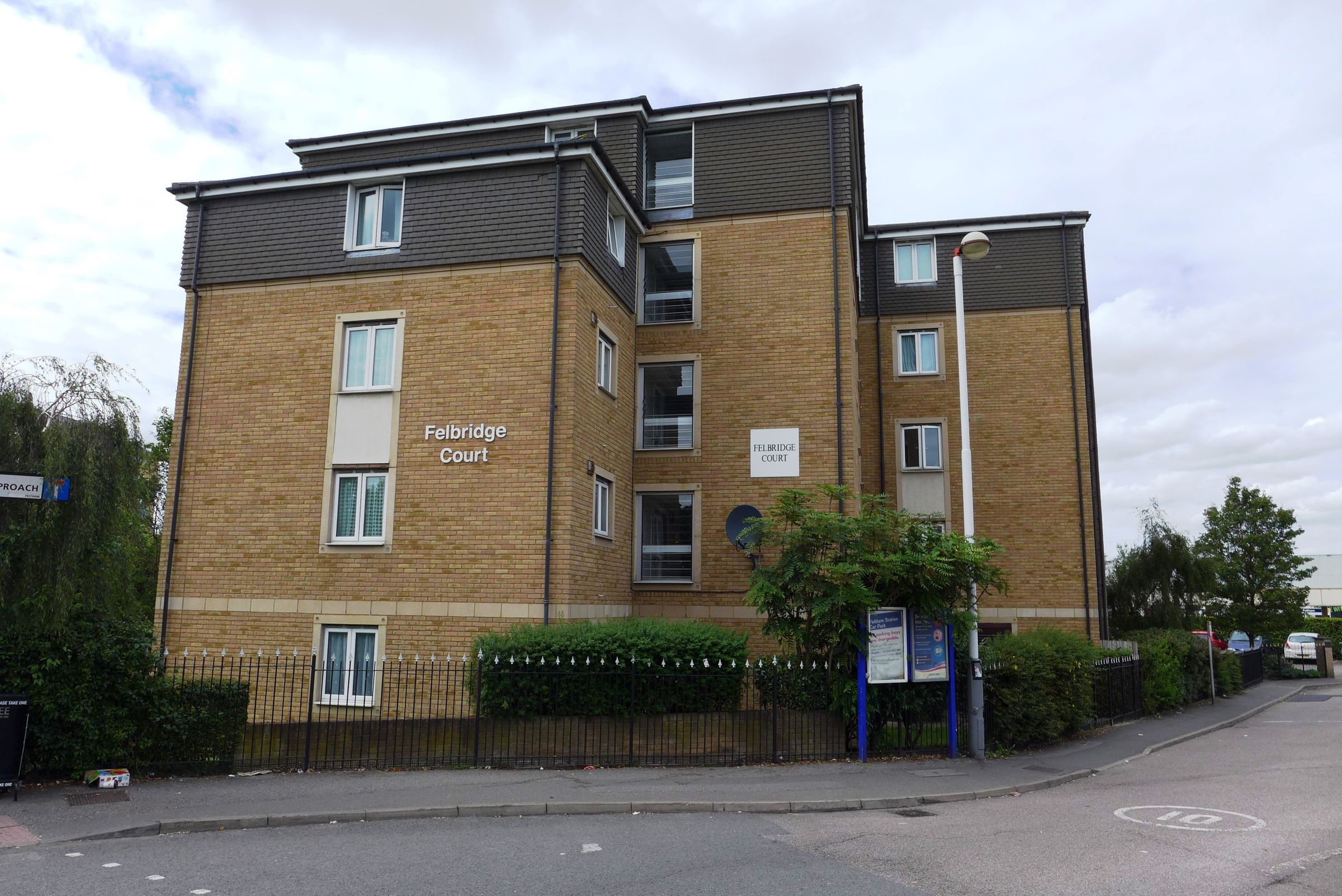 1 bed flat for sale in Felbridge Court, High Street, Feltham TW13 Zoopla