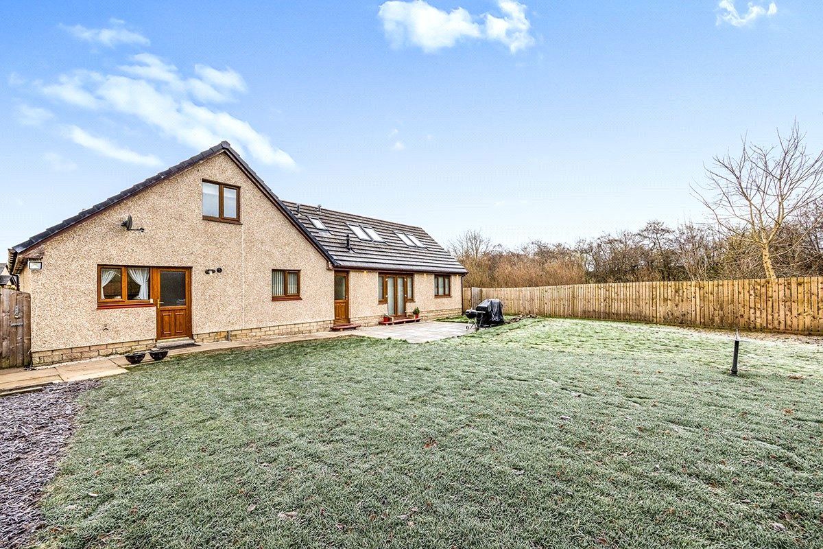 6 bed detached house for sale in Baillie Avenue, Harthill, Shotts, West