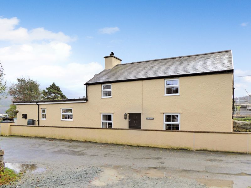 3 bed semidetached house for sale in Waunfawr, Caernarfon LL55 Zoopla