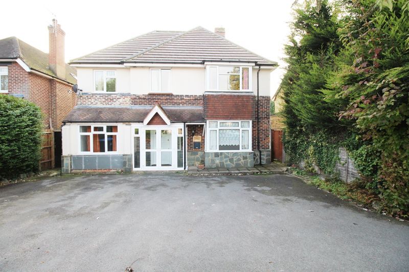 6 bed property to rent in Bagshot Road, Knaphill, Woking GU21 Zoopla