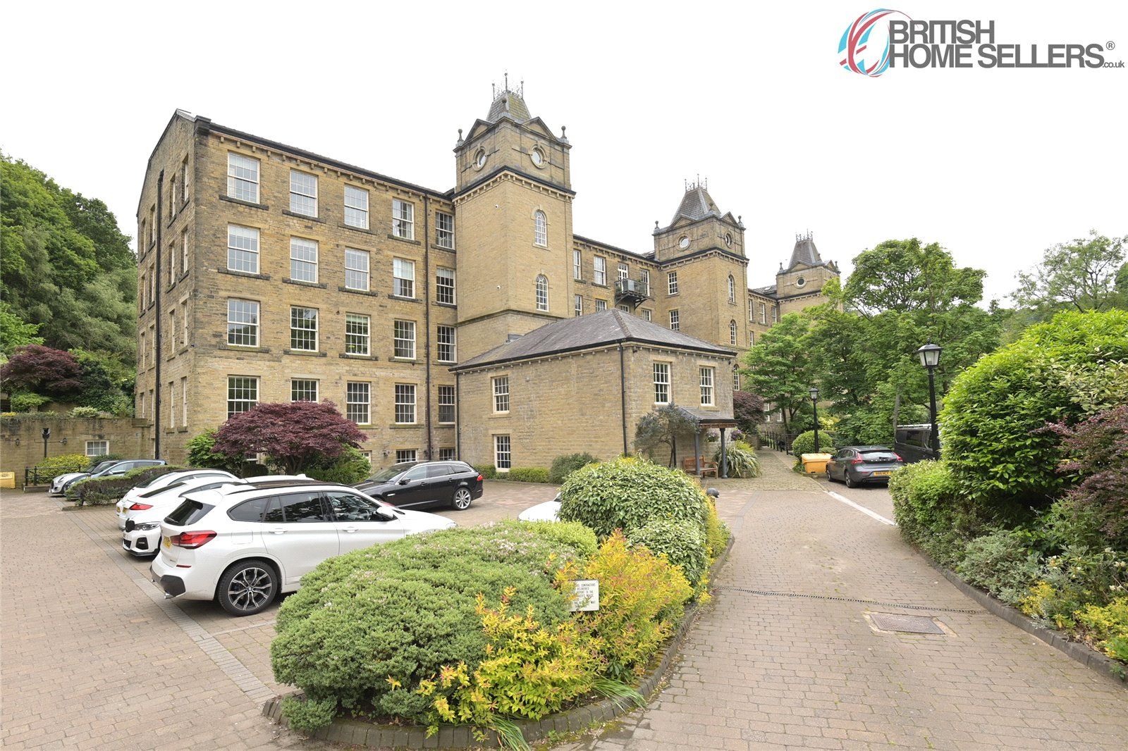 3 bed flat for sale in Beestonley Lane, Barkisland, Halifax, West
