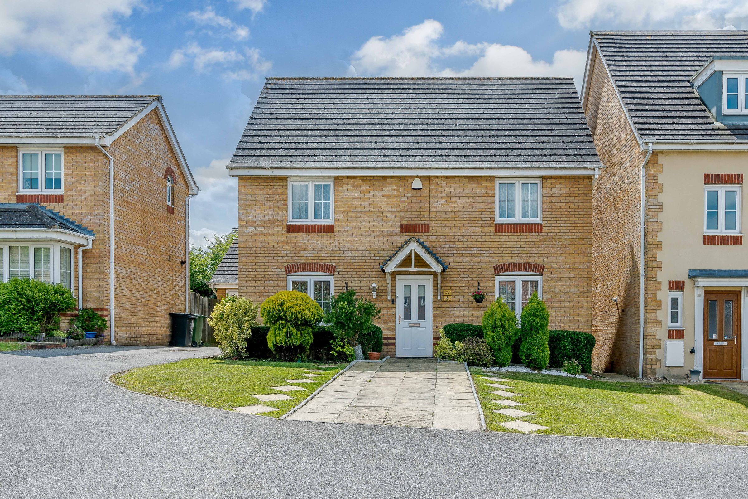 4 bed detached house for sale in Chepstow Road, Corby NN18 Zoopla