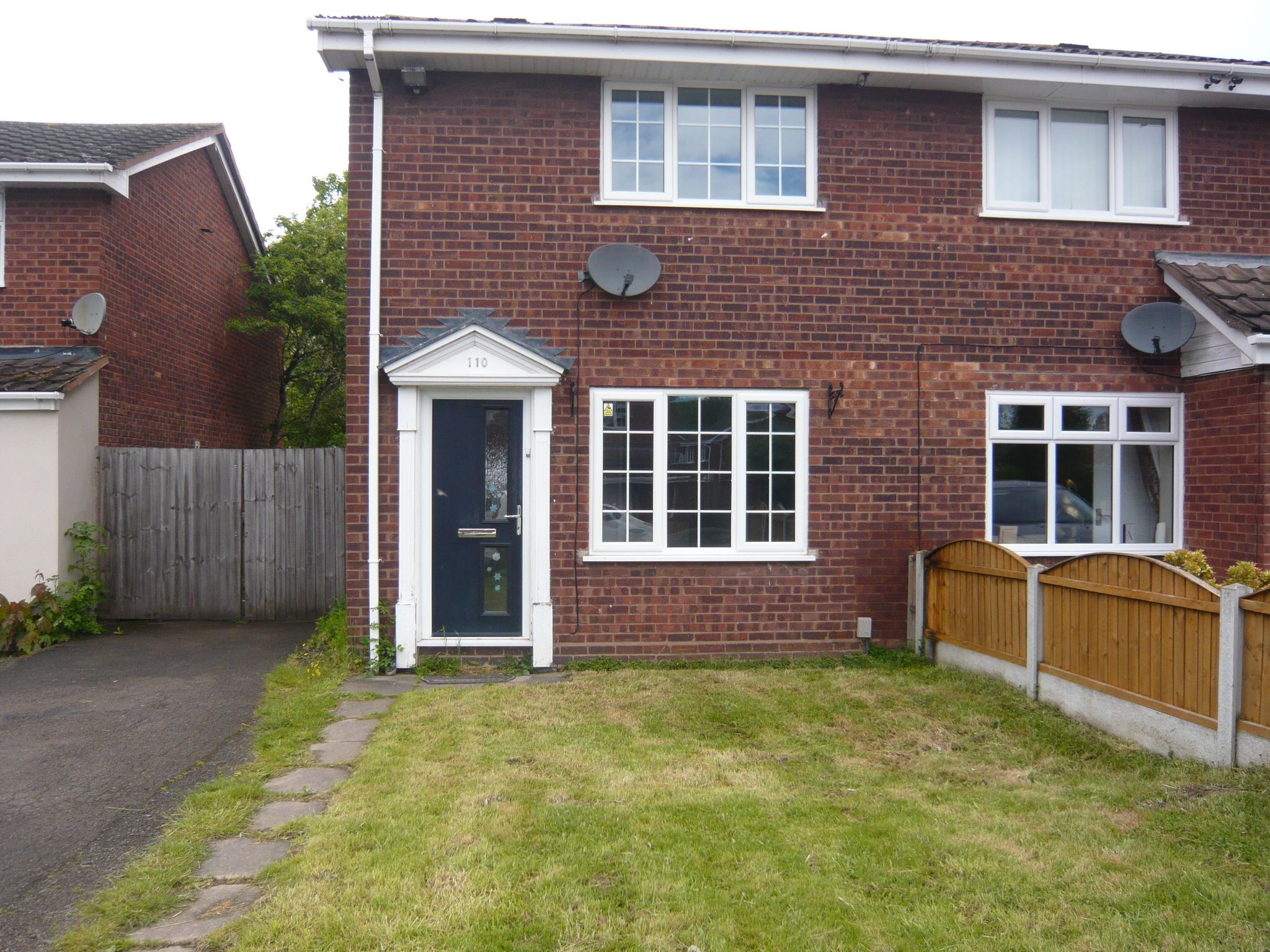 2 bed semidetached house to rent in Sycamore, Wilnecote, Tamworth