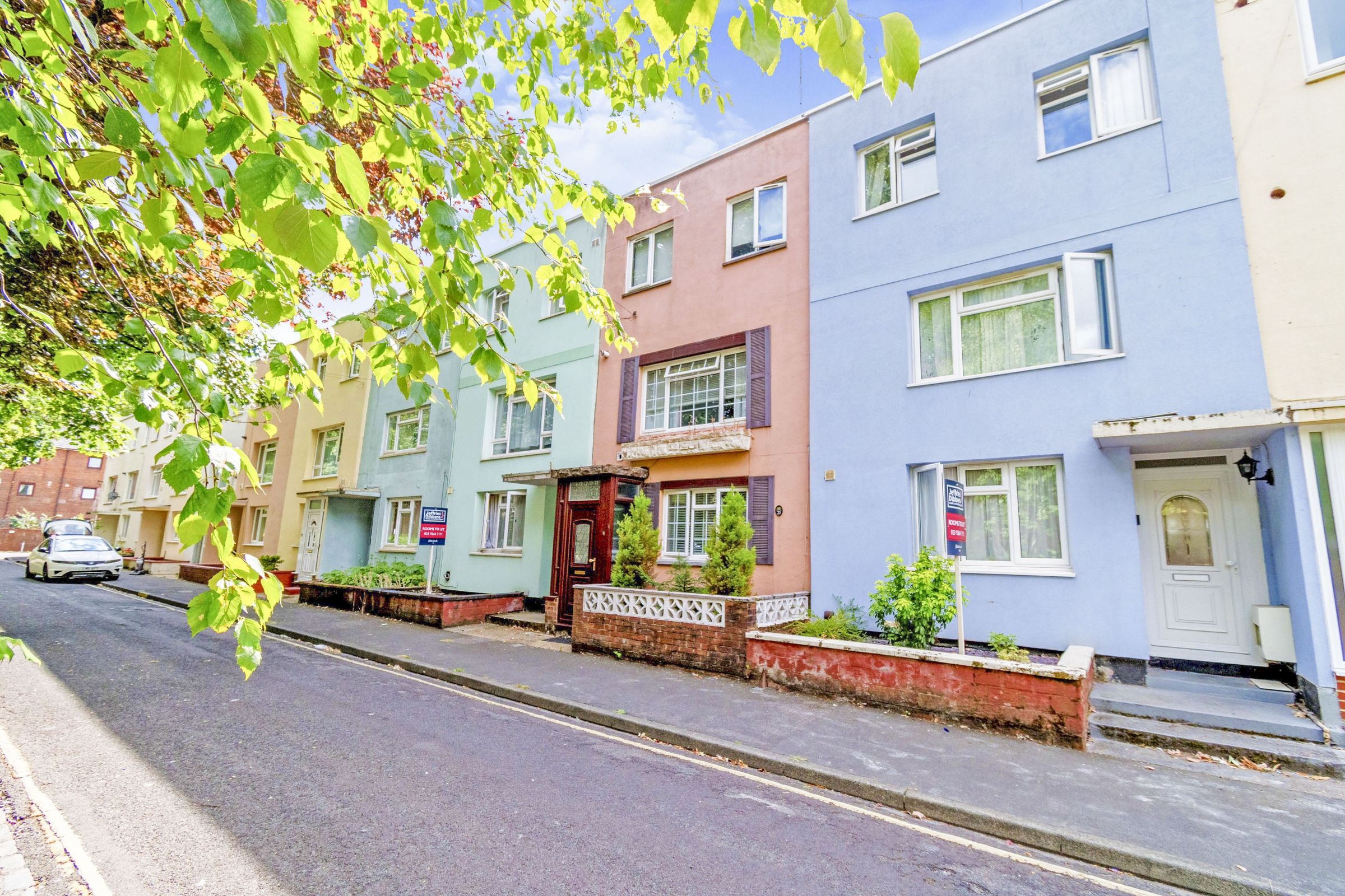 4 bed terraced house for sale in Broad Green, Southampton, Hampshire