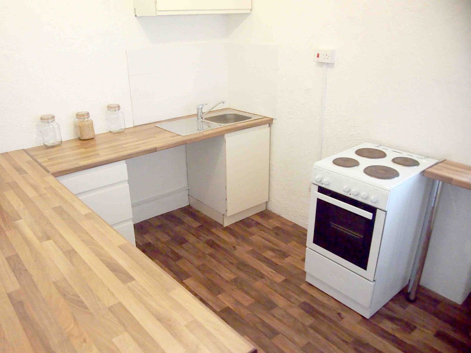 1 bed flat to rent in Pontardulais Road, Gorseinon, Swansea, Abertawe