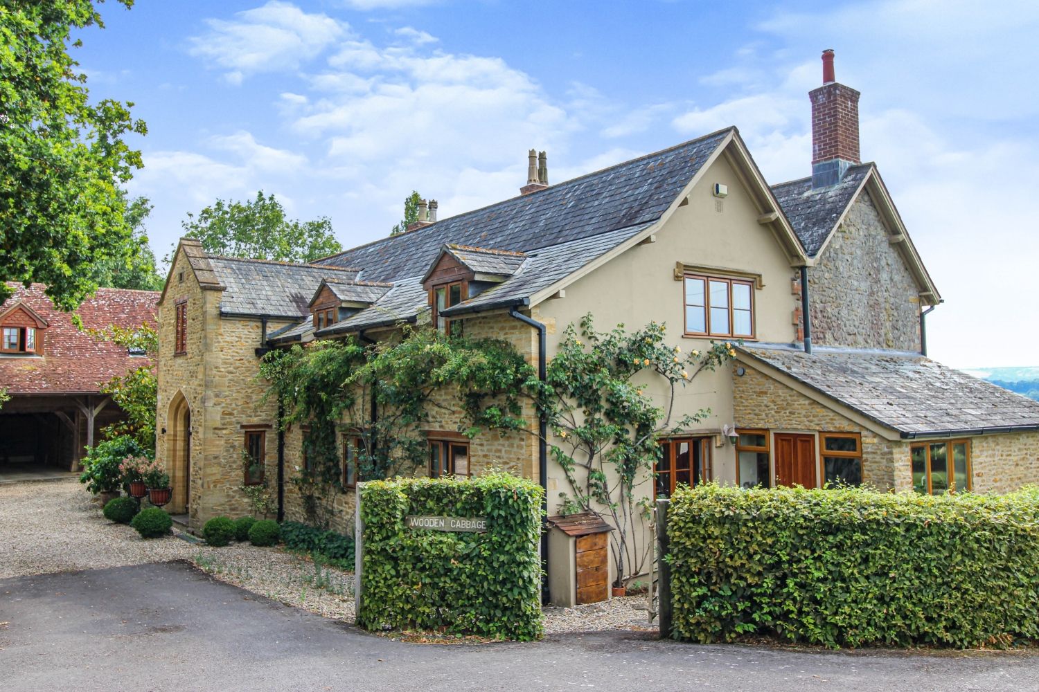 4 bed detached house to rent in East Chelborough, Dorchester, Dorset