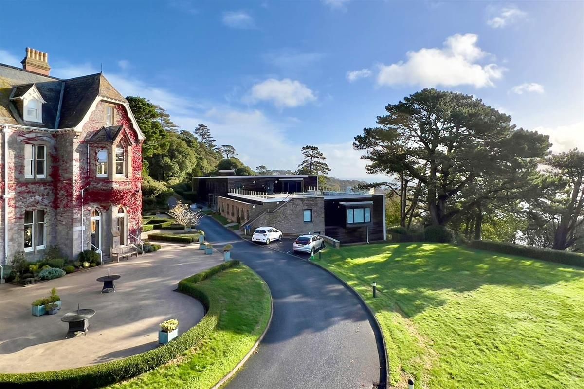 2 bed flat for sale in Thatcher View, Middle Road, Torquay TQ1 Zoopla