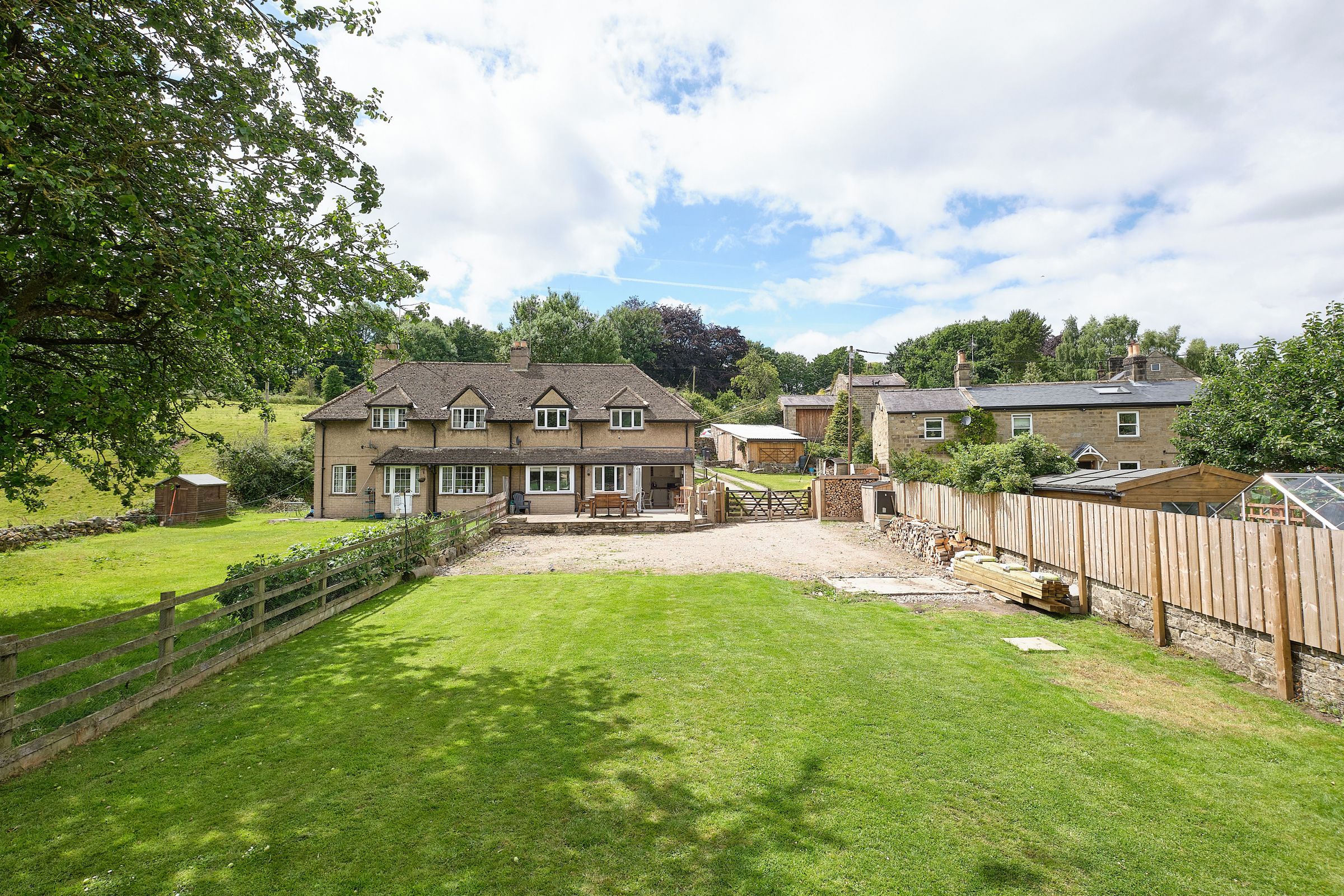 4 bed semidetached house for sale in 1 Lacon Cottages, Dacre Banks