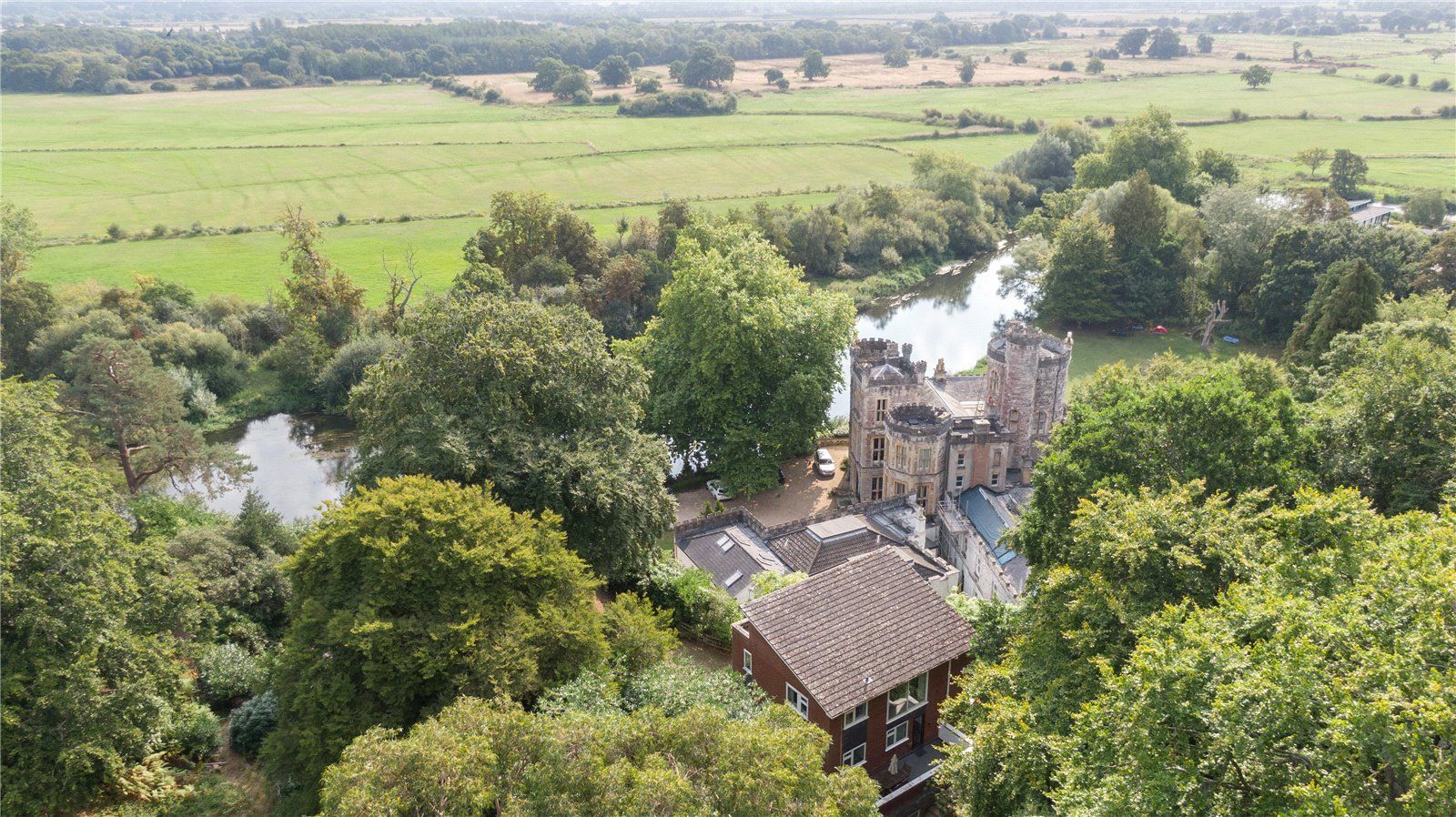 4 bed detached house for sale in Avon Castle Drive, Ringwood BH24 Zoopla