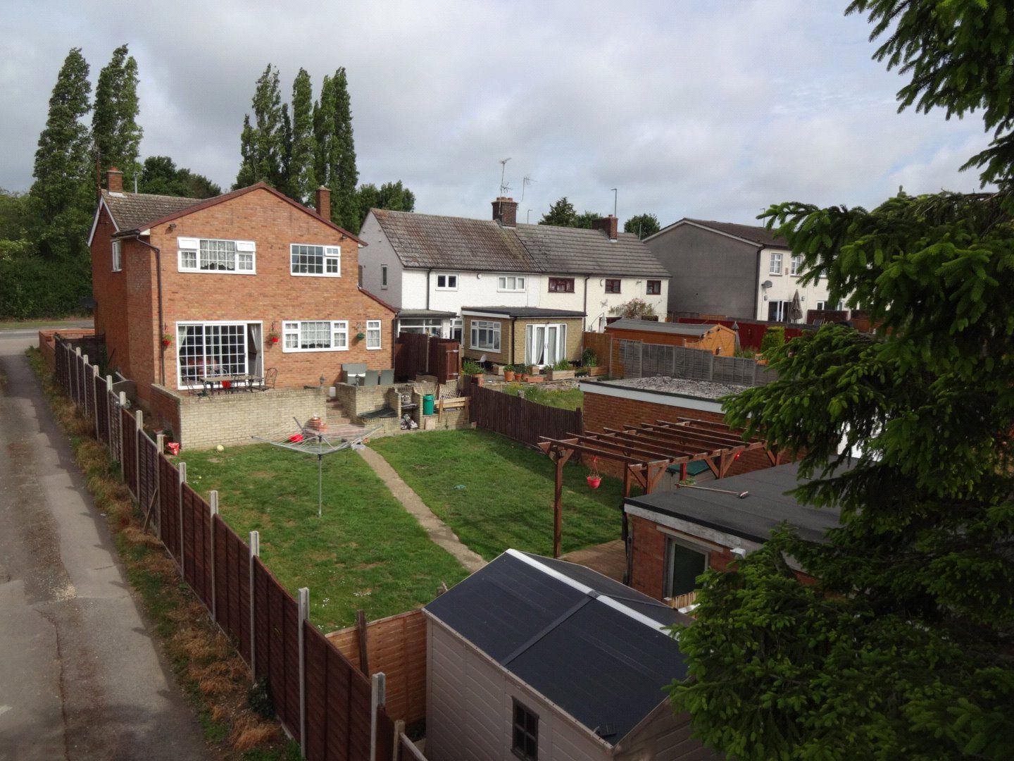 4 bed detached house for sale in Bramingham Road, Luton, Bedfordshire