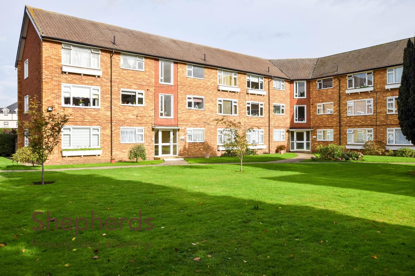 2 bed flat for sale in High Street, Cheshunt, Waltham Cross EN8 Zoopla