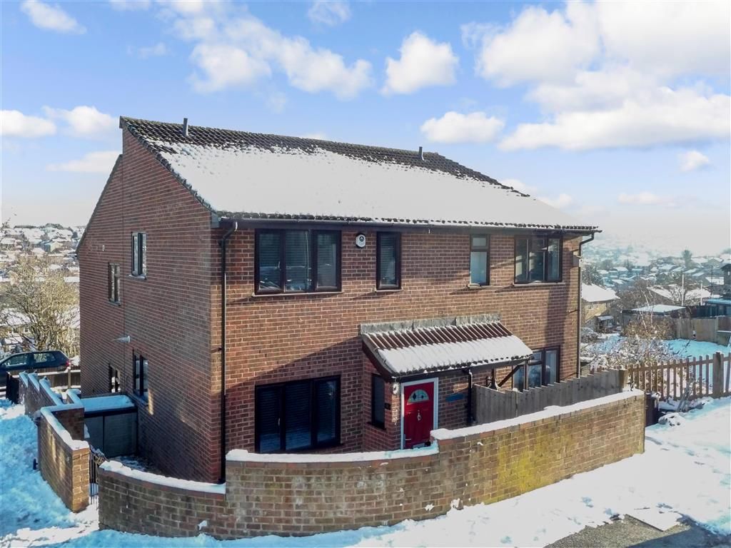 1 bed end terrace house for sale in Raleigh Close, Walderslade, Chatham