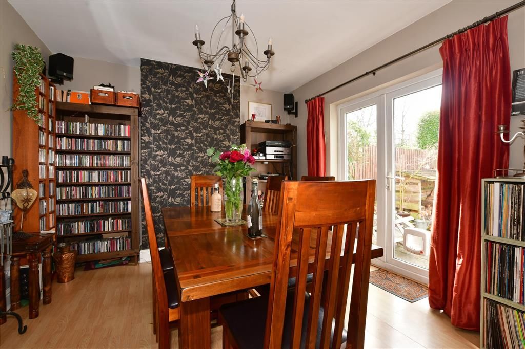 4 bed semidetached house for sale in Mount Park, Carshalton, Surrey