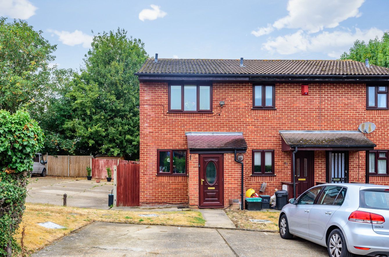 2 bed end terrace house for sale in Sandpiper Way, Orpington BR5 Zoopla