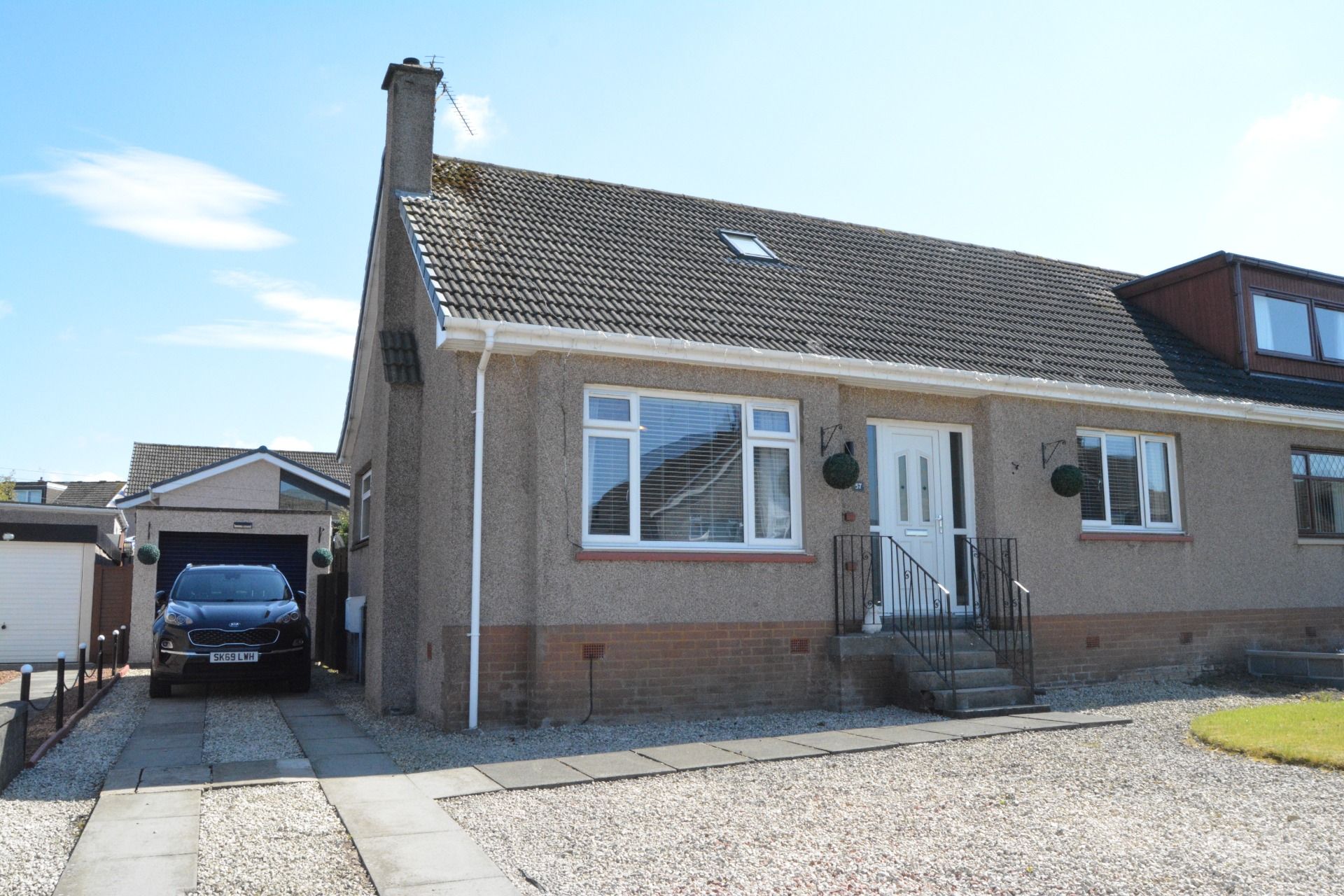 3 bed semidetached house for sale in Dumyat Drive, Falkirk
