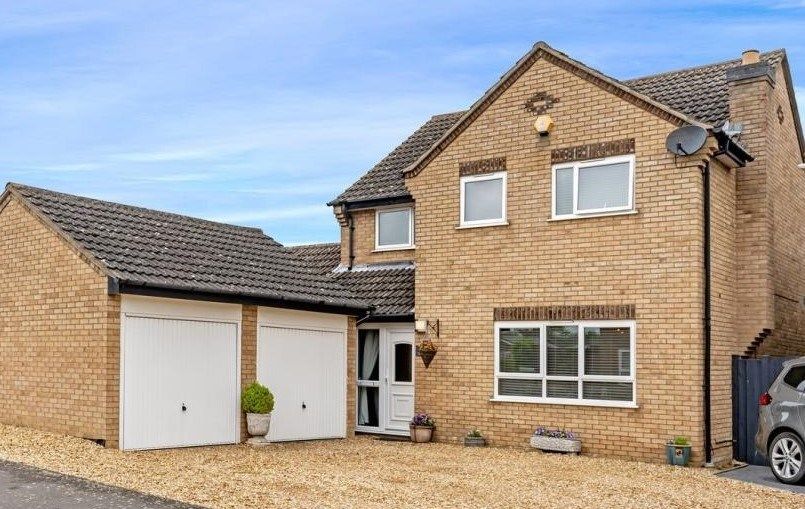 4 bed detached house for sale in Gloucester Road, Sawtry, Huntingdon