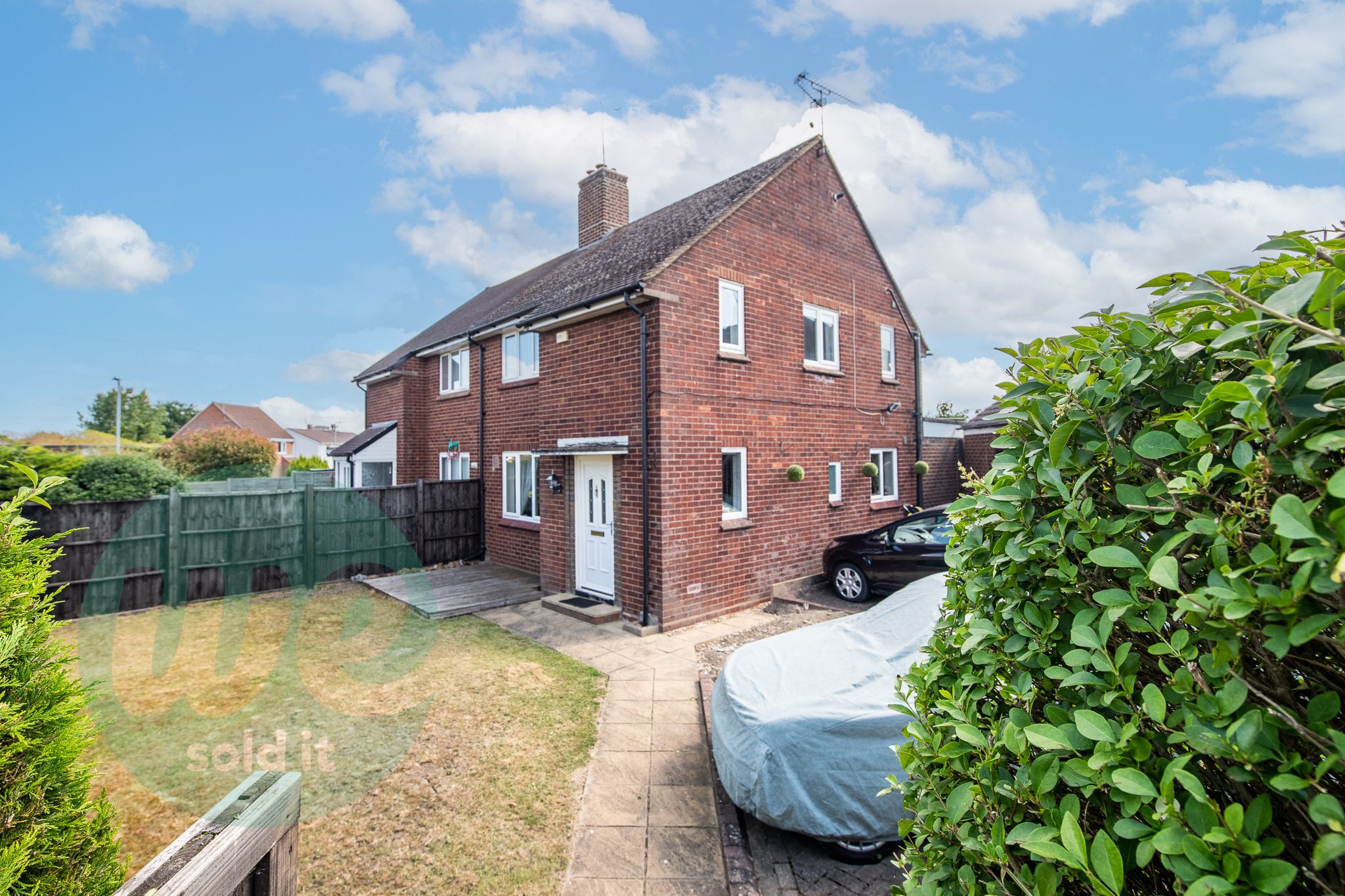 2 bed semidetached house for sale in Churchill Avenue, Aylesbury HP21