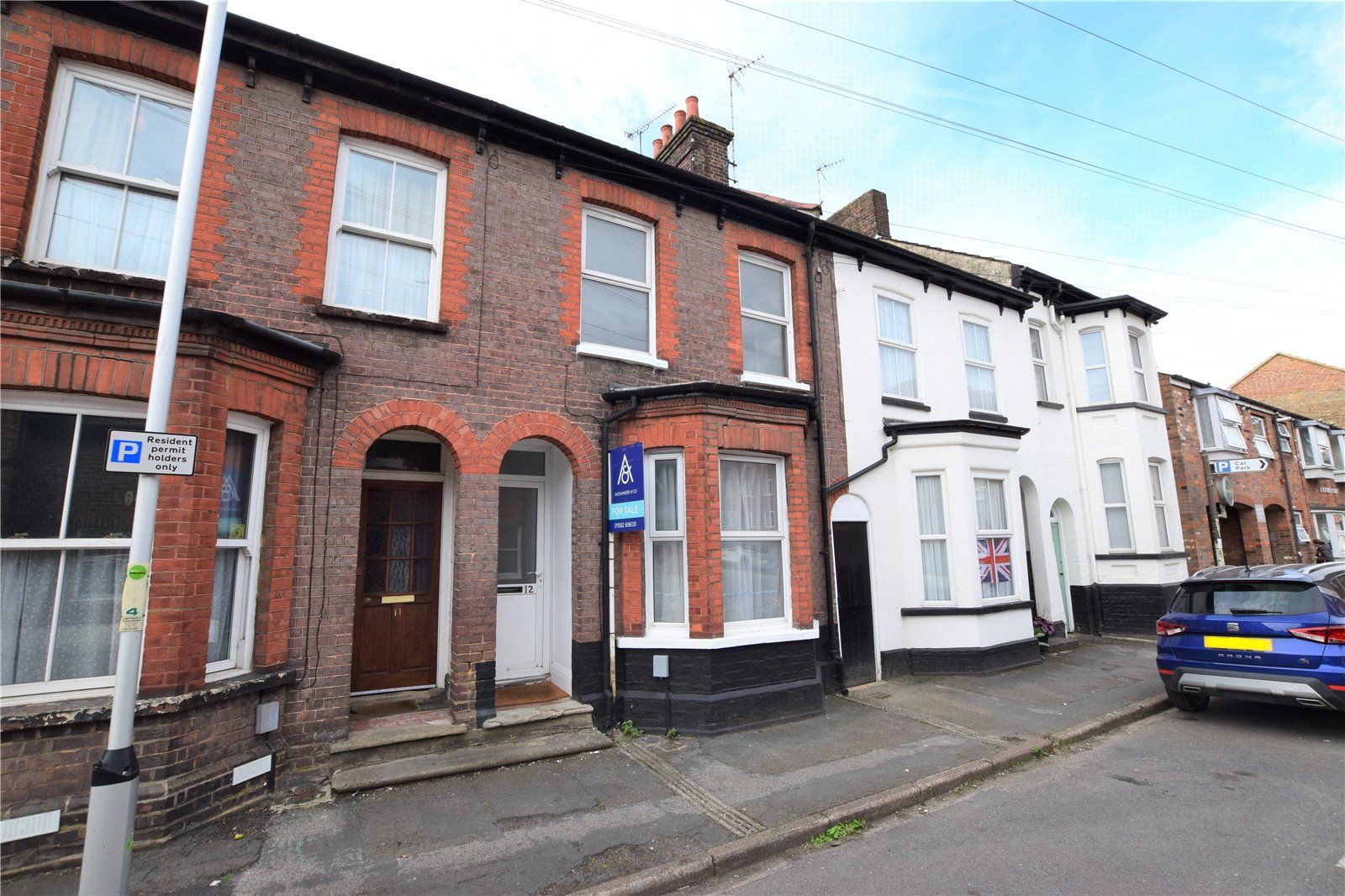 3 bed terraced house for sale in Matthew Street, Dunstable