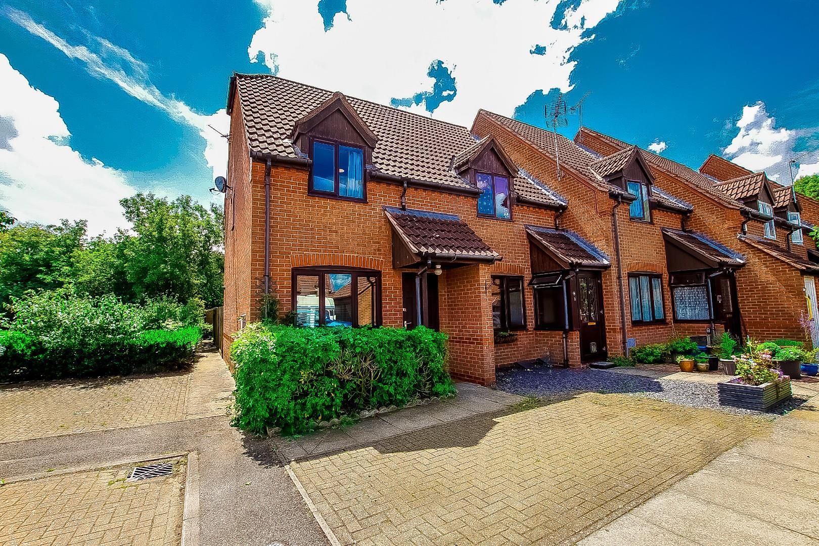 2 bed end terrace house for sale in Duchess Grove, Wavendon Gate