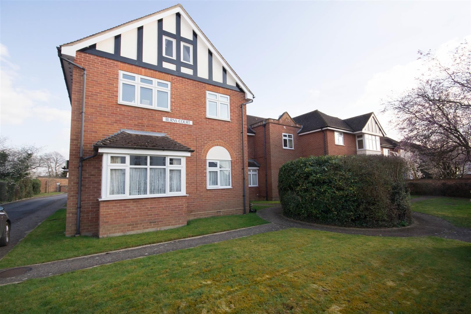 2 bed flat to rent in Milton Road, Aylesbury HP21 Zoopla