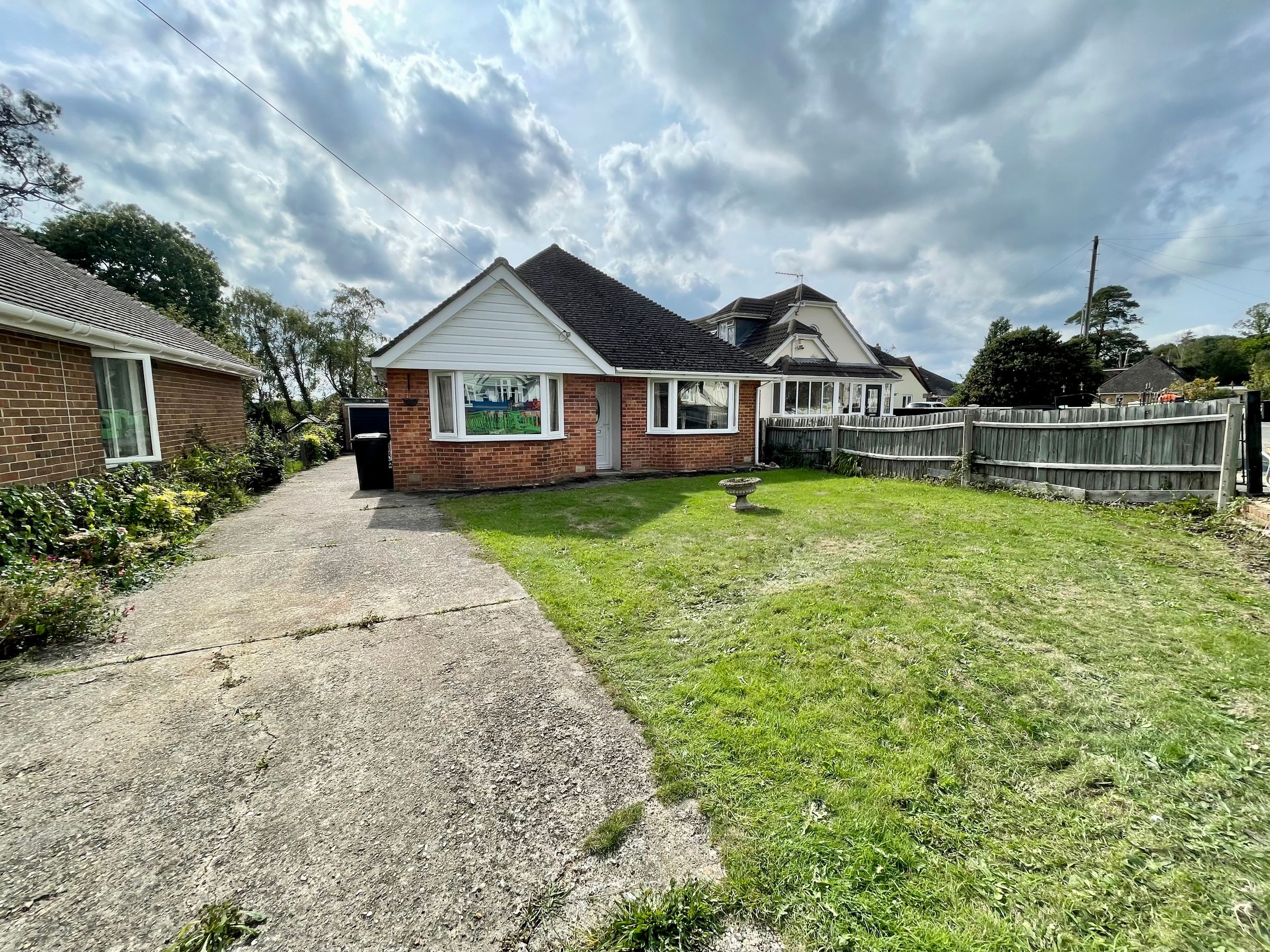 3 bed detached bungalow for sale in Gwenlyn Road, Upton, Poole BH16