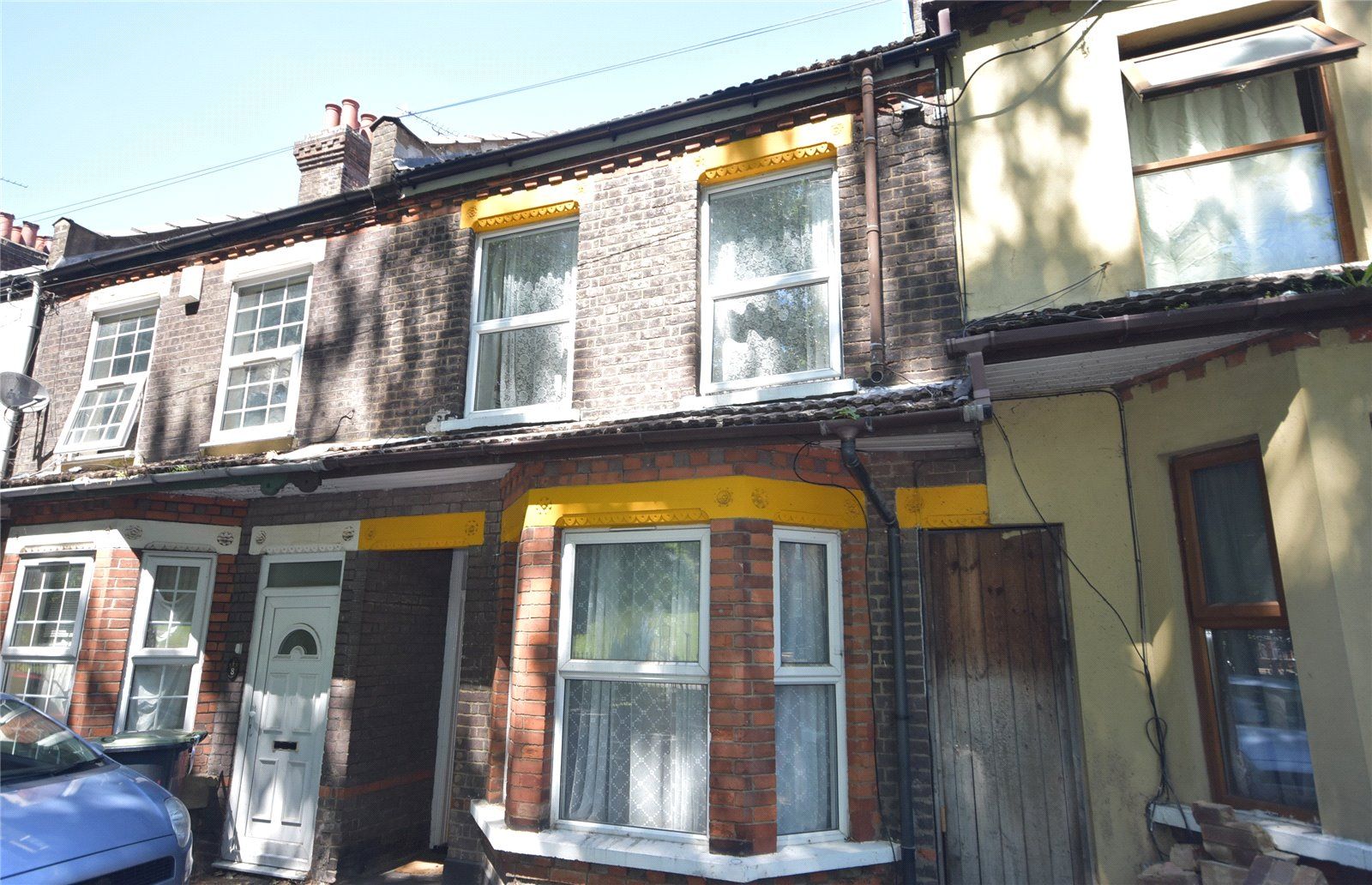 5 bed terraced house for sale in Dallow Road, Luton, Bedfordshire LU1