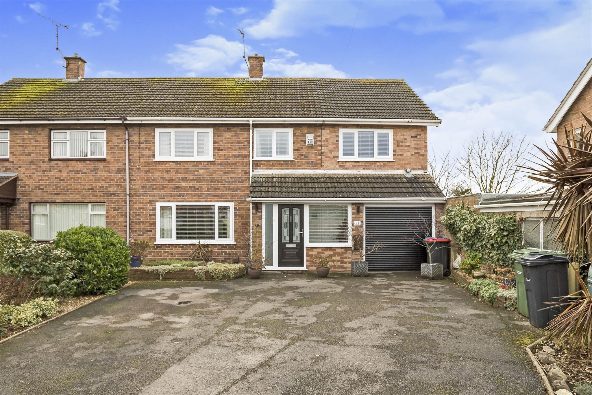 5 bed semidetached house for sale in Ashfield Crescent, Blacon