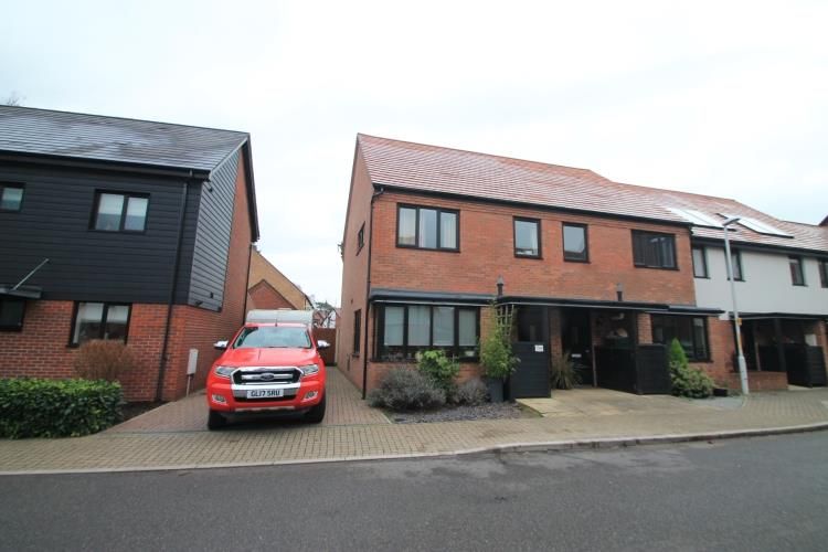 3 bed property to rent in Hawley Drive, Leybourne, West Malling ME19