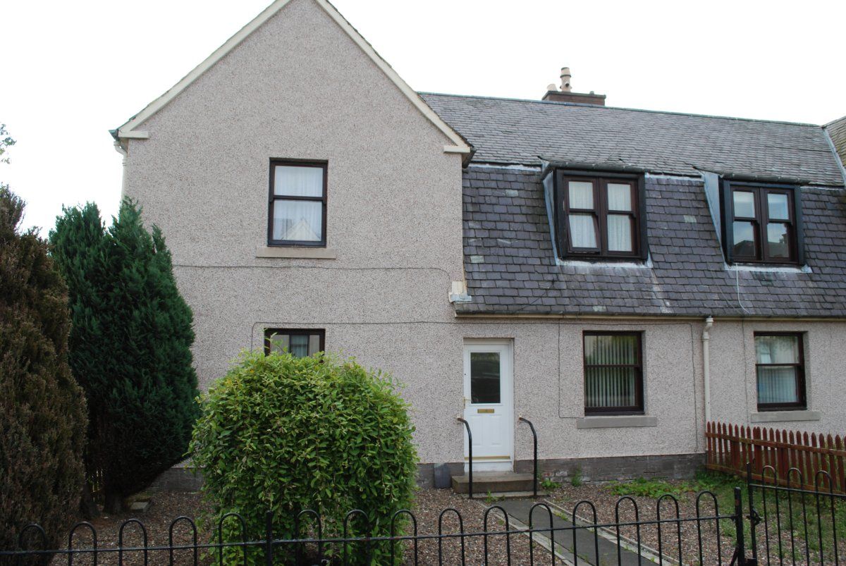 3 bed flat to rent in Carlops Avenue, Penicuik EH26 Zoopla