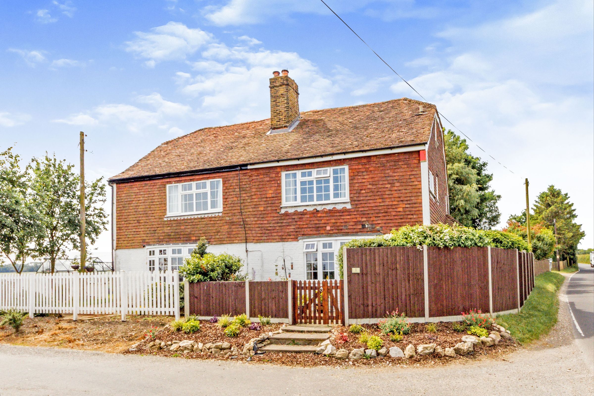 3 bed semidetached house for sale in Lidsing Road, Boxley, Maidstone