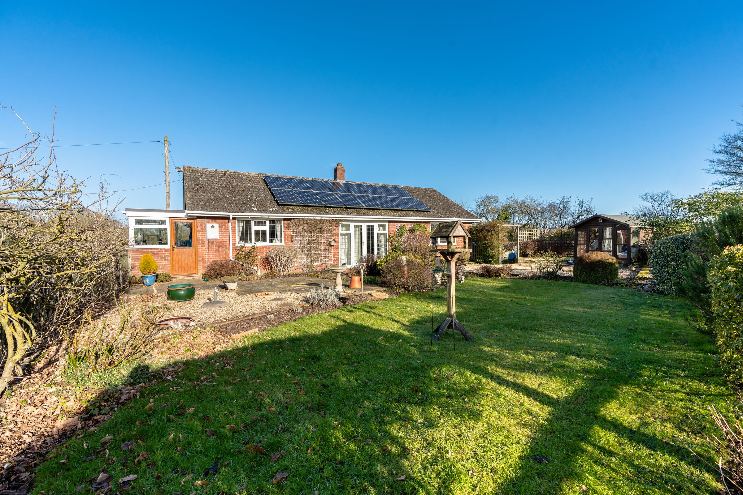 3 bed detached bungalow for sale in Tibenham Road, Aslacton, Norwich