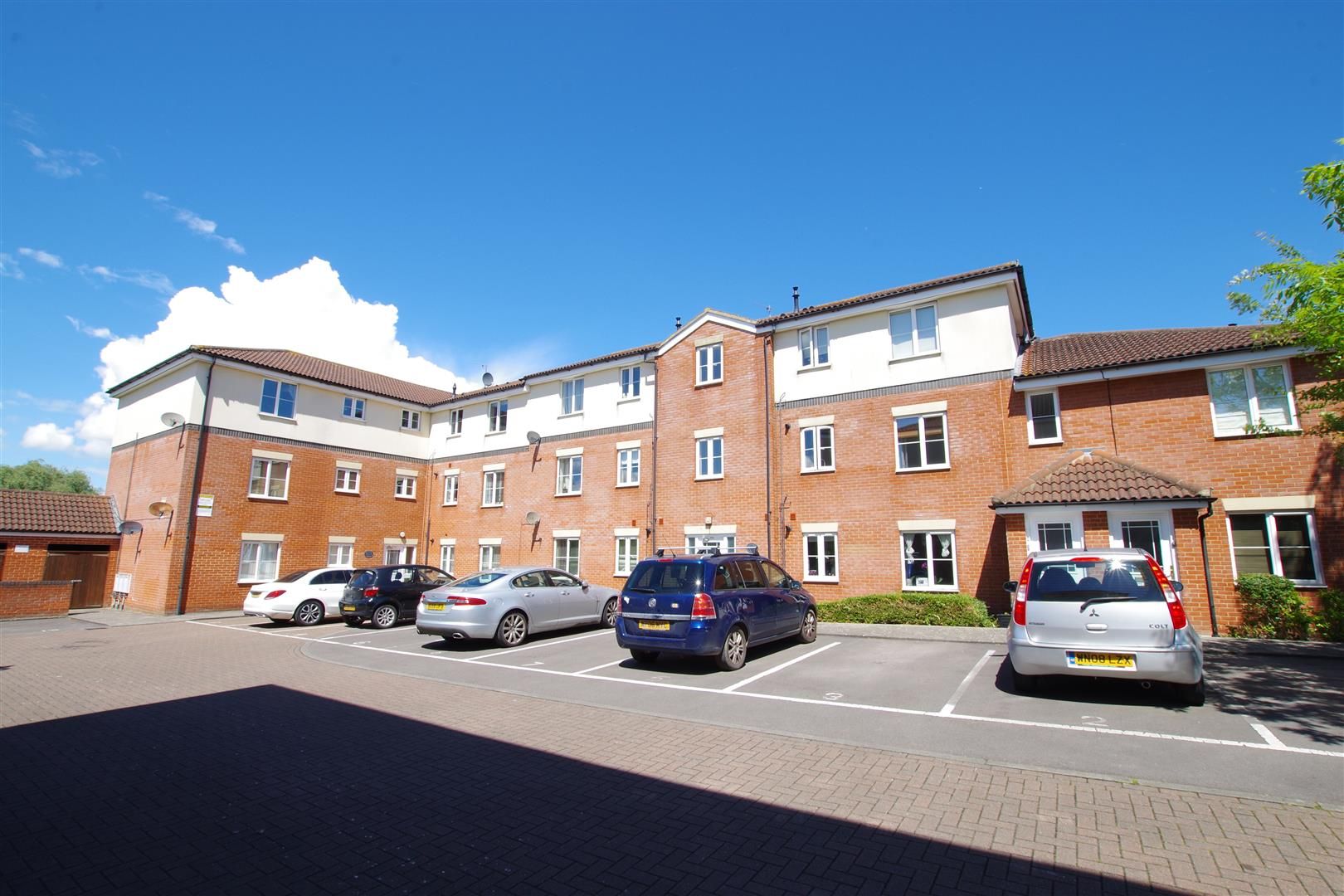 2 bed flat for sale in Redcliffe Street, Rodbourne, Swindon SN2 Zoopla