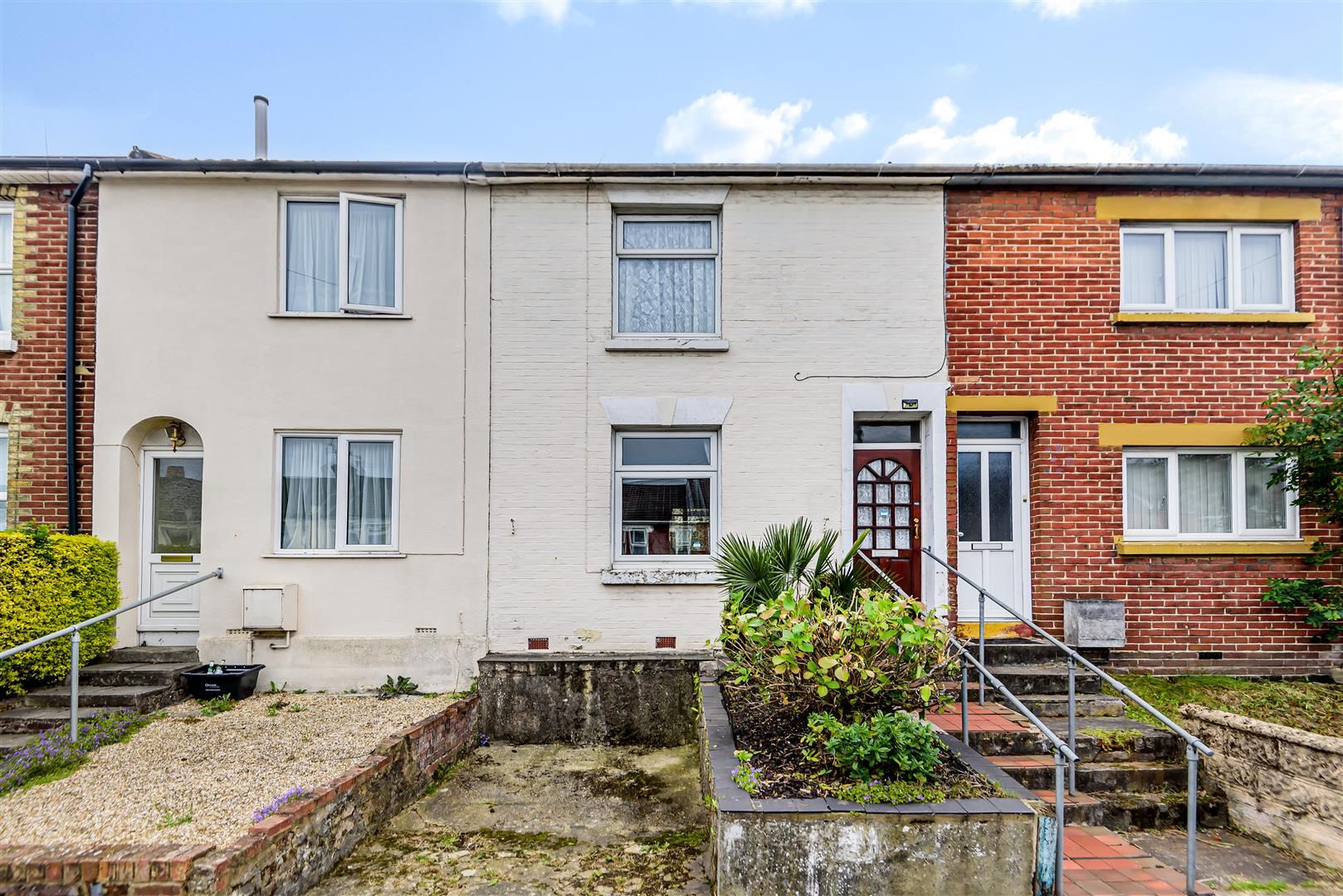 2 bed terraced house for sale in Paynes Road, Shirley, Southampton SO15