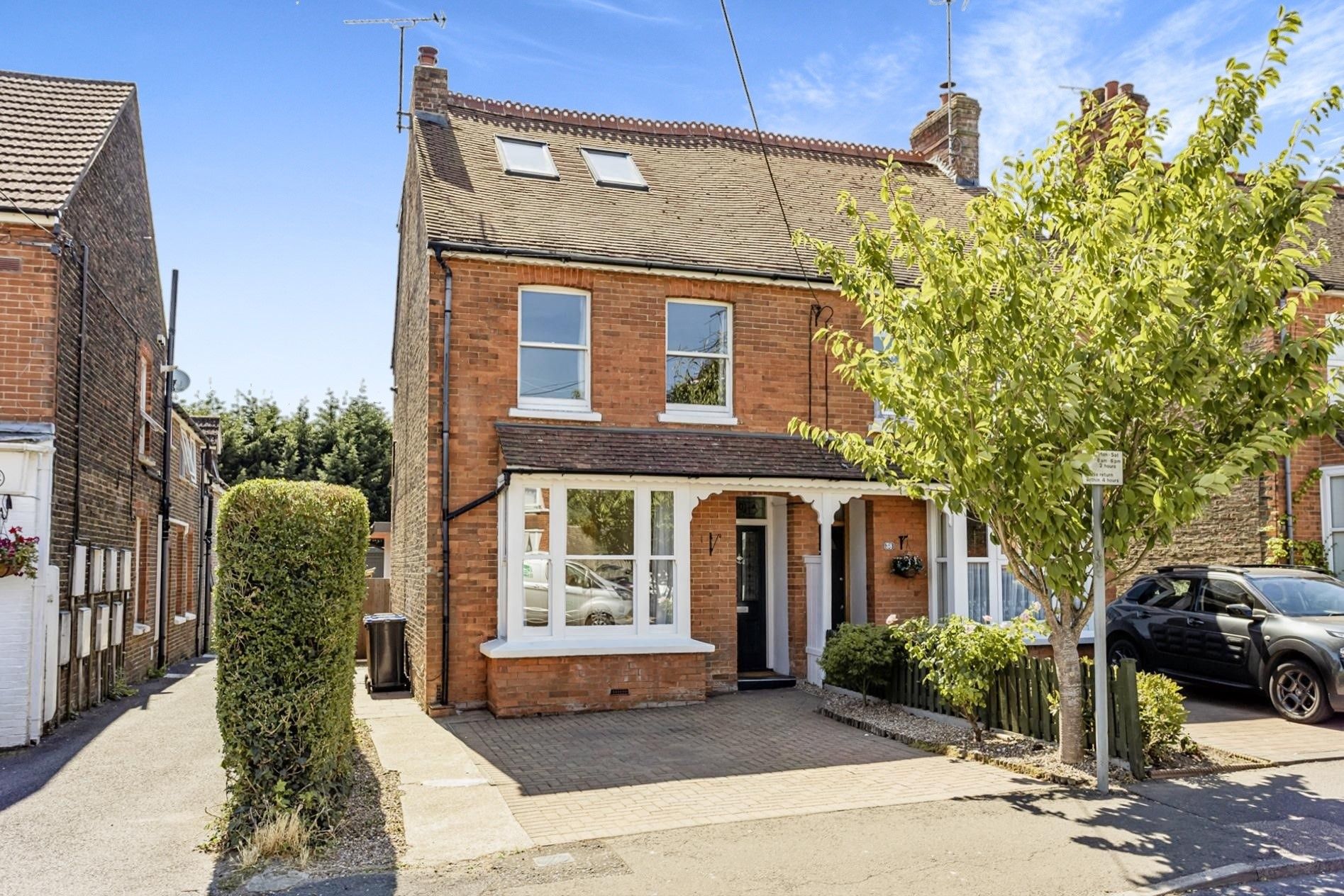 5 bed semidetached house for sale in Queens Road, Haywards Heath RH16