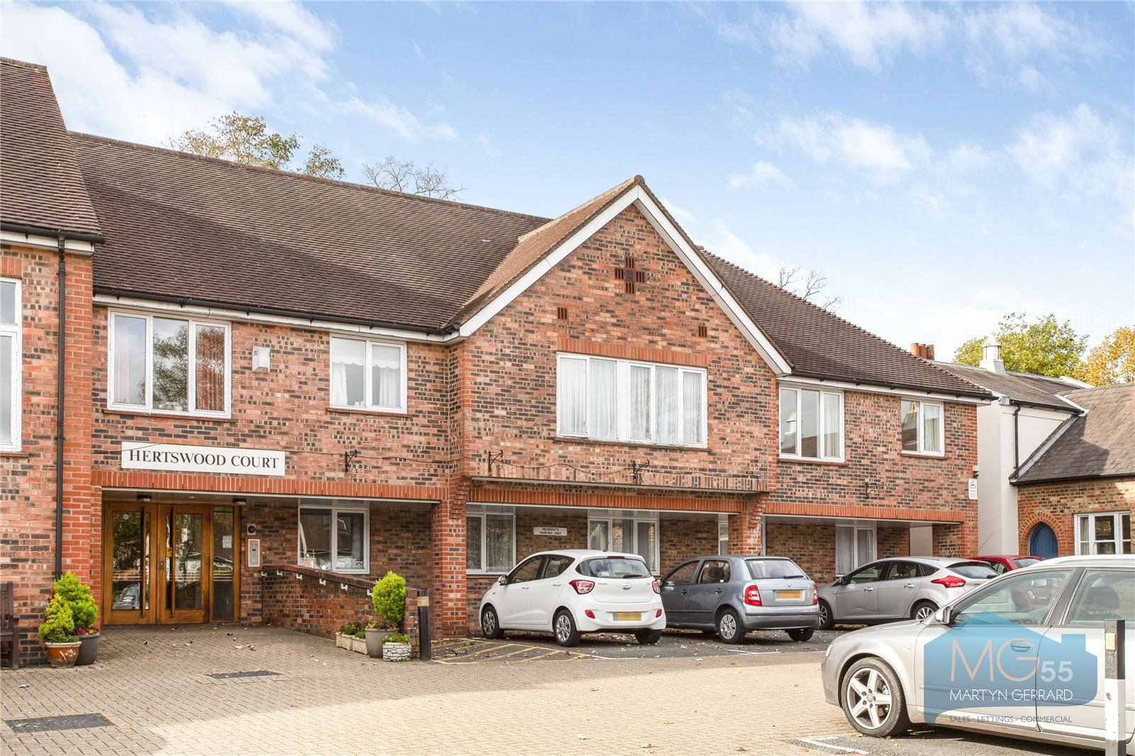 1 bed flat for sale in Hertswood Court, Hillside Gardens, EN5