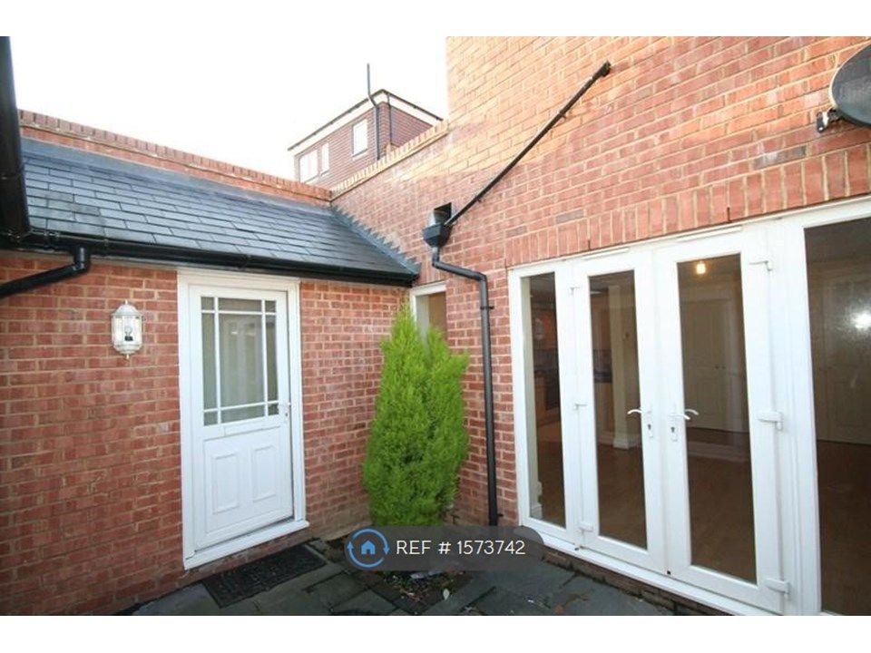 1 bed flat to rent in Chipstead Valley Road, Coulsdon CR5 Zoopla