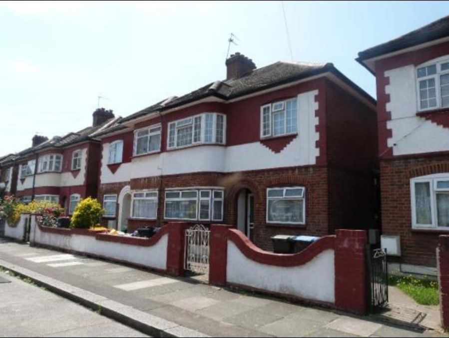 Ellanby Crescent, London N18  