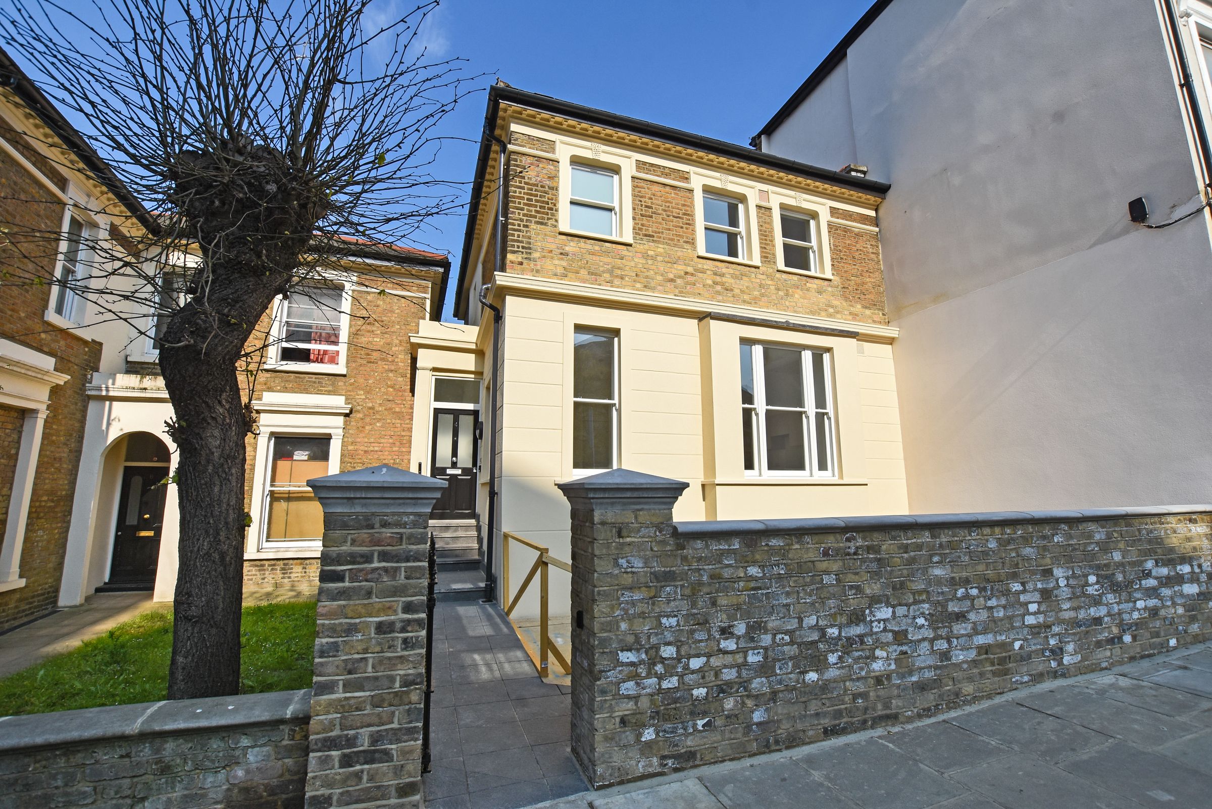 Oxford Road, Brent NW6  